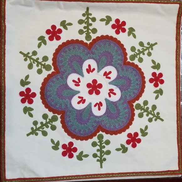 45cm x 45cm Floral Embroidery Cushion Cover Linen - Picture 1 of 5